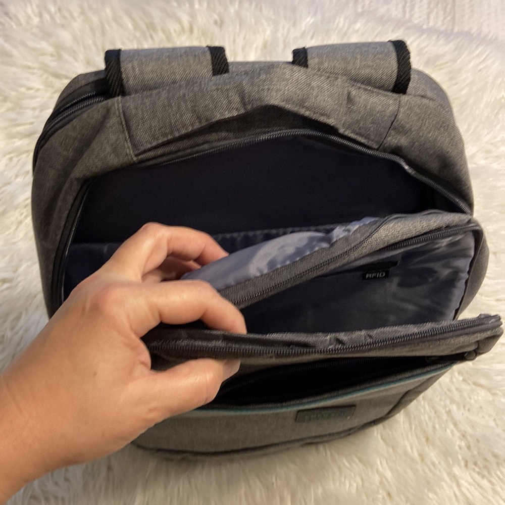 Gray Backpack BNWOT please see all pictures padded back gray and teal color - Picture 8 of 16